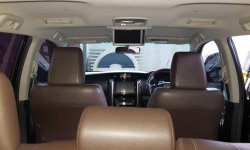 Toyota Fortuner 2.4 VRZ A/T ( Matic Diesel ) 2017 Hitam Double Disc Siap Pakai 4