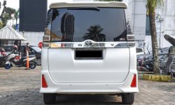 Toyota Voxy CVT 2018 6