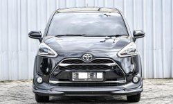 Toyota Sienta Q CVT 2018 Hitam 2