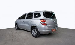 Chevrolet Spin LS MT 2015 Silver 7
