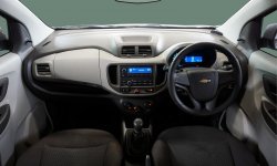 Chevrolet Spin LS MT 2015 Silver 8