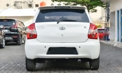 Toyota Etios Valco E 2014 Hatchback 3