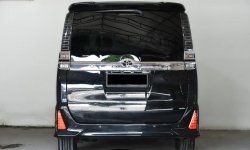 Toyota Voxy 2.0 A/T 2019 Hitam 5
