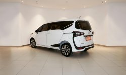 Toyota Sienta Q AT 2018 Putih 4