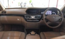 Mercedes-Benz S-Class 300 2010 3