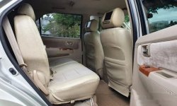 Mobil Toyota Fortuner 2009 G terbaik di DKI Jakarta 6