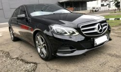 Mercedes-Benz E-Class E250 AT 2015 Hitam 3