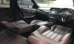 Mercedes-Benz E-Class E250 AT 2015 Hitam 7