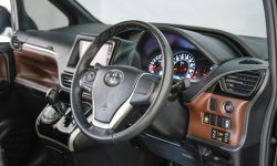 Toyota Voxy CVT 2019 MPV 3