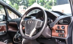 Toyota Voxy CVT 2019 5