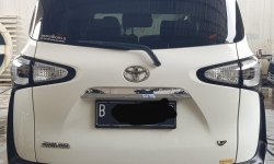 Toyota Sienta V A/T ( Matic ) 2017 Putih Siap Pakai Good Condition 2