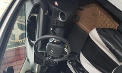 Toyota Sienta V A/T ( Matic ) 2017 Putih Siap Pakai Good Condition 3