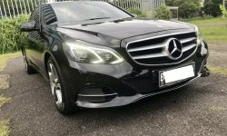 Mercedes-Benz E-Class E250 AT 2015 Hitam 3