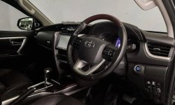 Jawa Barat, jual mobil Toyota Fortuner VRZ 2020 dengan harga terjangkau 3