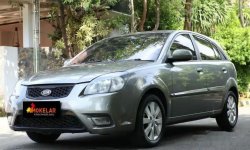 Mobil Kia Rio 2011 AT terbaik di DKI Jakarta 3