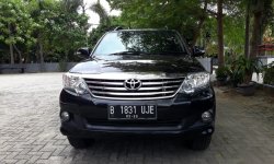 Jual mobil Toyota Fortuner 2012 1