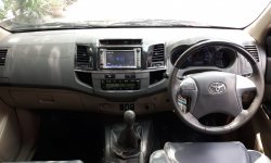 Jual mobil Toyota Fortuner 2012 7