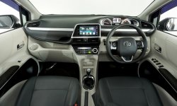 Toyota Sienta Q CVT 2017 Hitam 8