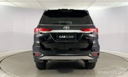 Dijual mobil bekas Toyota Fortuner TRD, DKI Jakarta  7