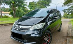 Honda Freed PSD 1.5 2012 Hitam Berkualitas 3