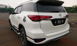 FORTUNER VRZ TRD AT PUTIH 2018 4