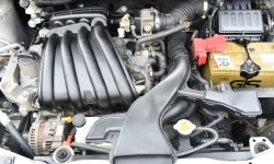 Nissan Grand Livina XV 2011 4