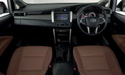 Toyota Innova 2.0 G AT 2020 Hitam 7
