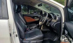 Mobil Toyota Kijang Innova 2016 V terbaik di DKI Jakarta 1