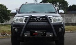 Mobil Toyota Fortuner 2011 G Luxury dijual, DKI Jakarta 7