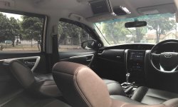 Toyota Fortuner 2.4 VRZ TRD AT 2018 Putih 9