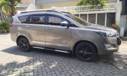 Toyota Kijang Innova V A/T Gasoline 2018 Coklat 5