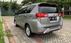 Mobil Toyota Kijang Innova 2018 V terbaik di Jawa Timur 2