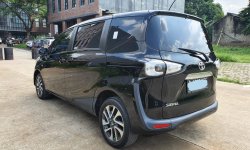 Jual mobil Toyota Sienta 2016 5