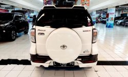 Jual mobil bekas murah Toyota Sportivo 2016 di Jawa Timur 5