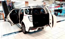Jual mobil bekas murah Toyota Sportivo 2016 di Jawa Timur 9