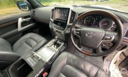 Jual Toyota Land Cruiser VX-R 2018 harga murah di Jawa Timur 1