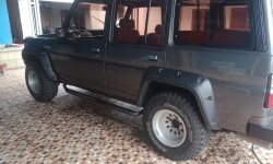 Daihatsu Taft Hiline 2.8 NA 1991 Abu-abu 2