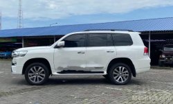 Jual Toyota Land Cruiser VX-R 2018 harga murah di Jawa Timur 11