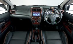 Toyota Avanza 1.5 Veloz MT 2016 Silver 3