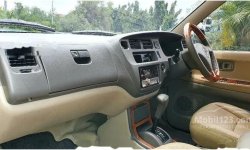 DKI Jakarta, Toyota Kijang Krista 2003 kondisi terawat 1