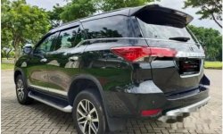 Dijual mobil bekas Toyota Fortuner VRZ, Banten  7