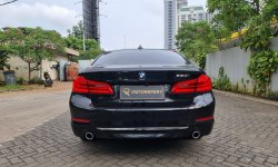 BMW 5 Series 520i 2018 Low KM !! 3