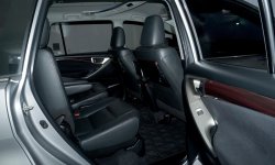 Toyota Kijang Innova 2.4 Venturer 7