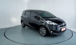 Toyota Sienta V MT 2017 Hitam 2