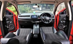Honda HR-V 1.5L E CVT 2018 Merah 7