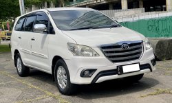 Toyota Kijang Innova 2.0 G Manual 2013 Putih 2