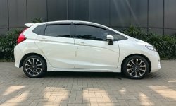 Honda Jazz RS CVT Matic 2016 Putih 2