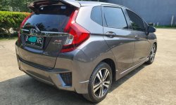 Jual Honda Jazz RS 2017 Abu-abu 8