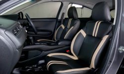 Honda HR-V E CVT 2017 Abu-abu 8