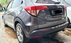 Honda HRV E AT ( Matic )  2017 Abu2 Tua Km 61rban Siap Pakai 4